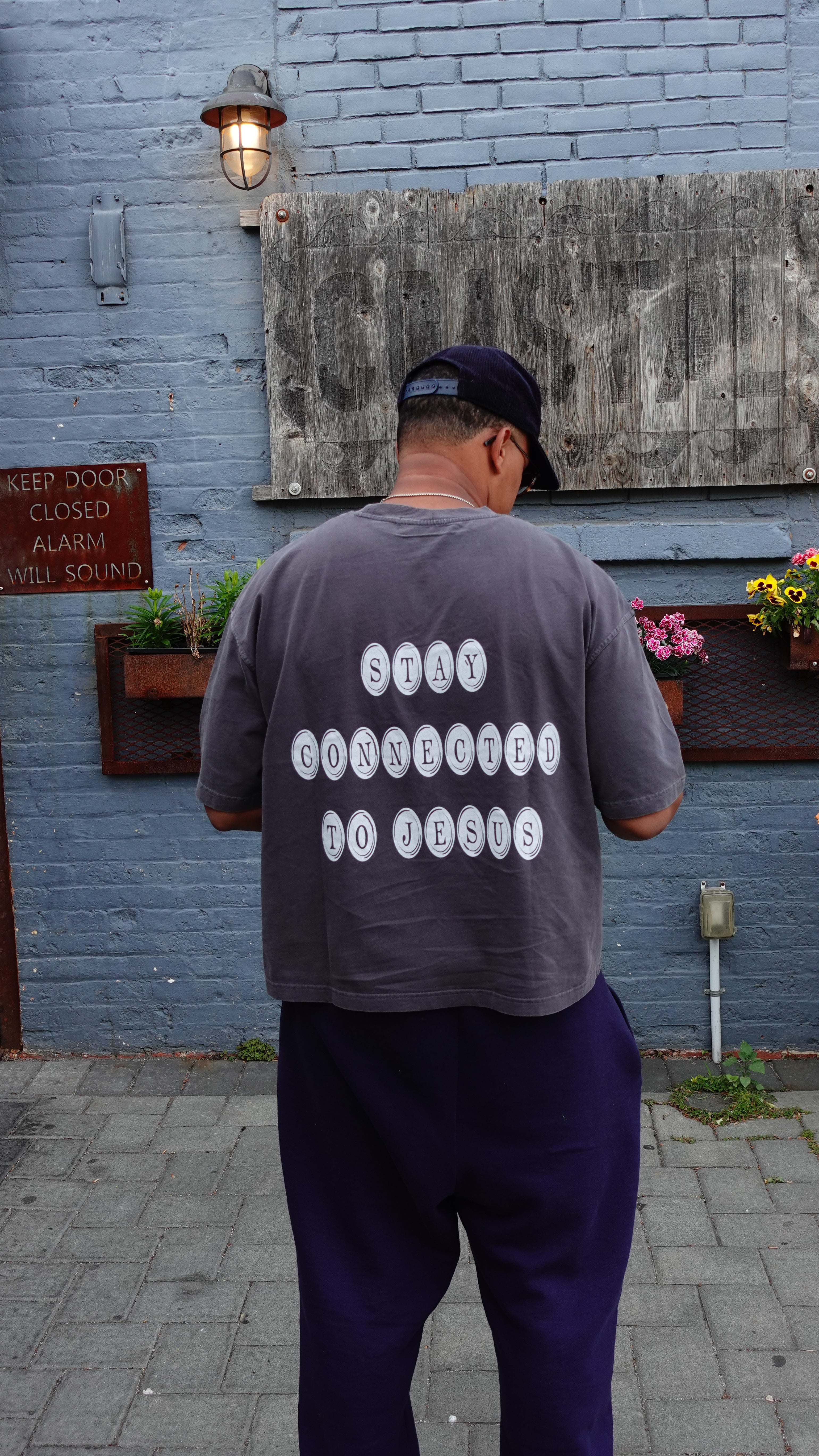 STAY CONNECTED TEE